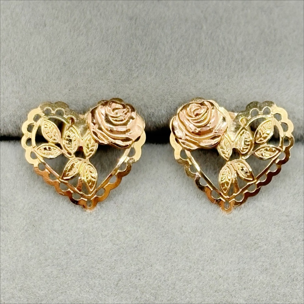 Delicate 14k yellow and rose gold heart earrings with roses